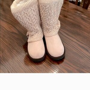 Mukluks Women's / Size 9 / Winter Boots / Pink